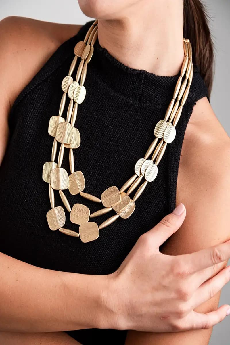 MYA ACCESSORIES | Collana a tre fili con inserti quadrati - 3