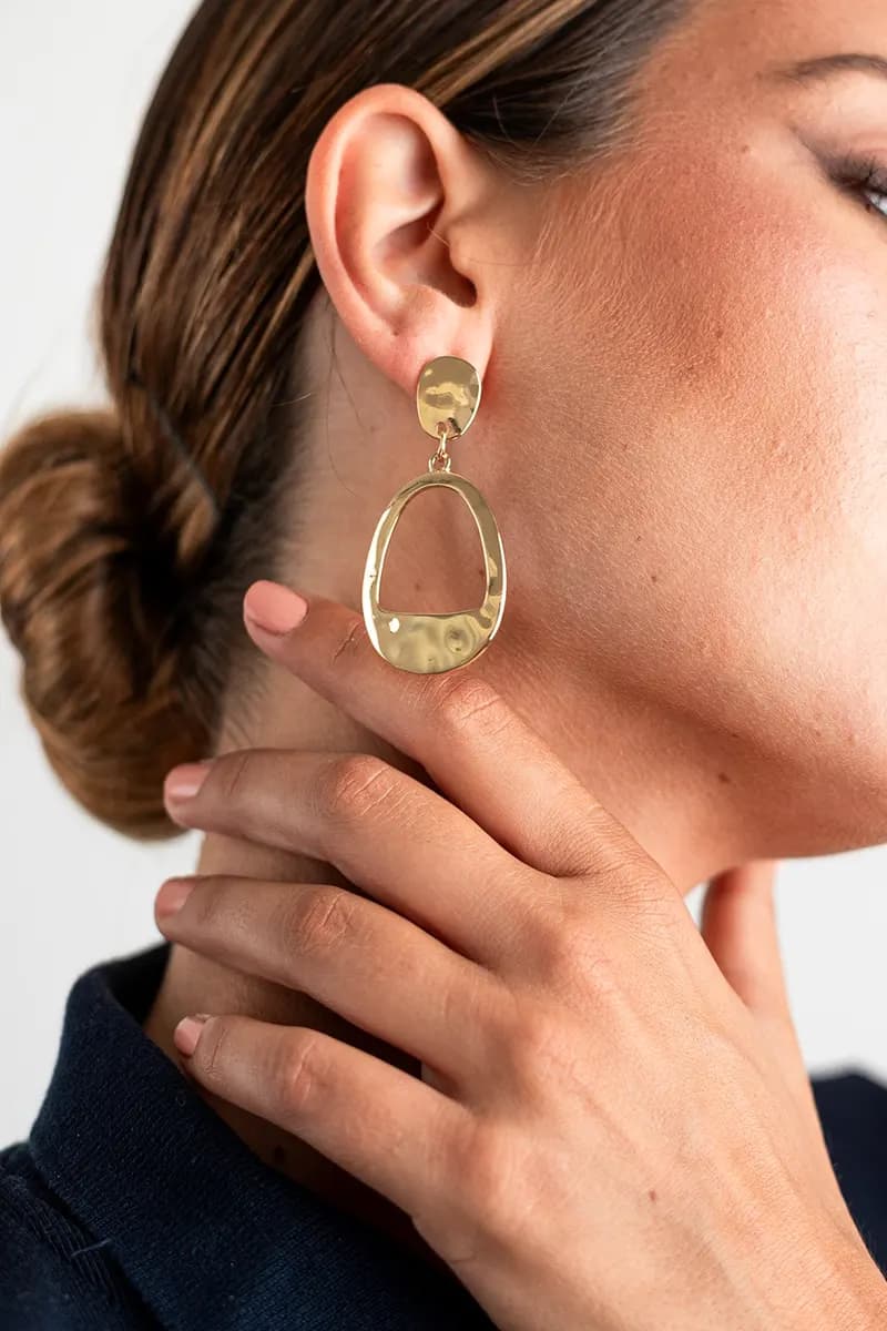 MYA ACCESSORIES | Orecchini pendenti ovali martellati - 3