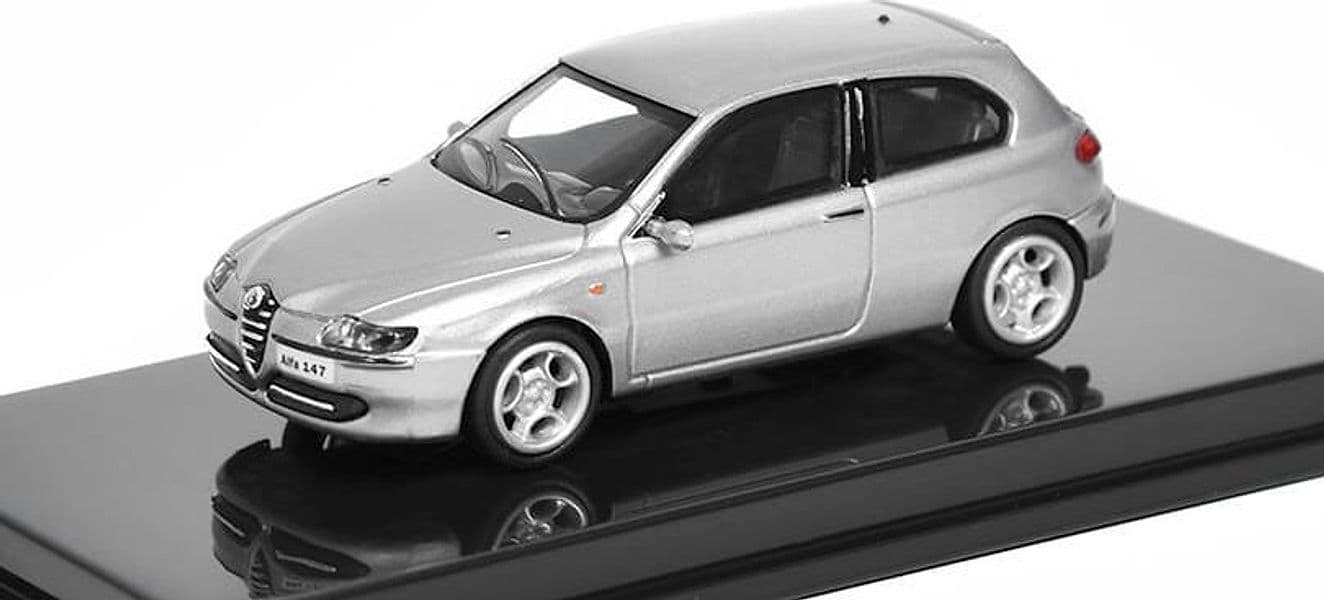 Modellino Ricko 1:87 Alfa Romeo 147 1.9 Multijet Auto da Collezione - 3