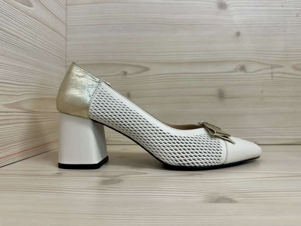 Daphne scarpe donna décolleté pelle beige con fiocco e tacco largo - 4