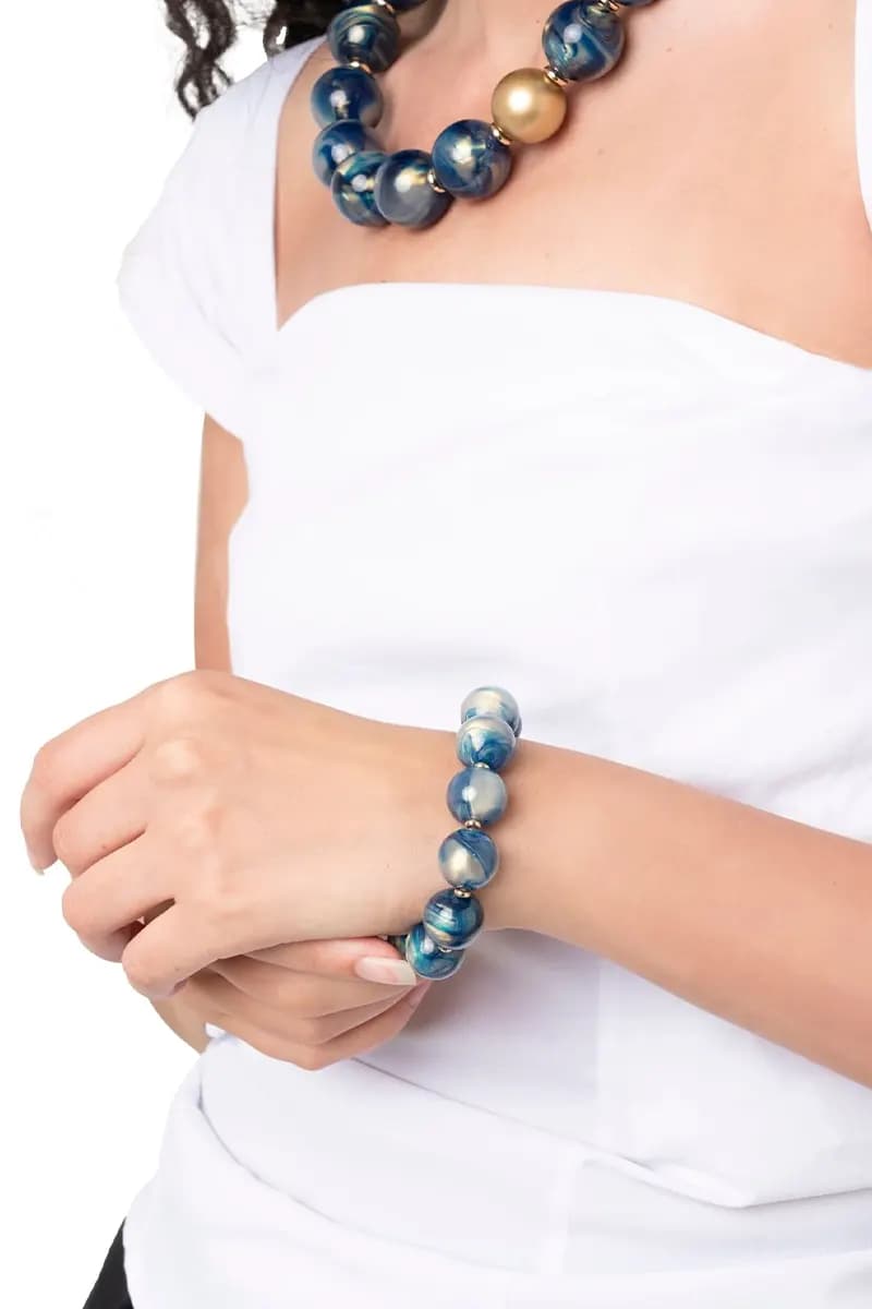 MYA ACCESSORIES | Bracciale elastico con sfere dalle nuances blu - 4