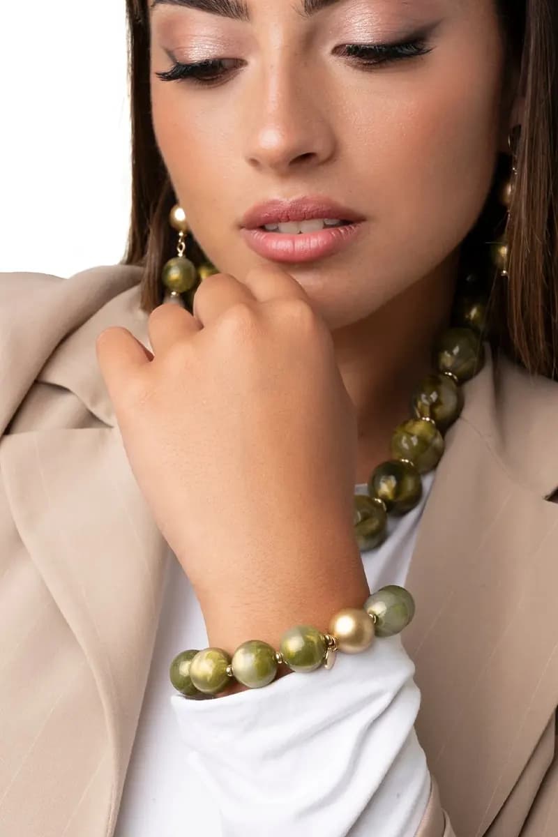 MYA ACCESSORIES | Bracciale elastico con sfere dalle nuances verde - 4