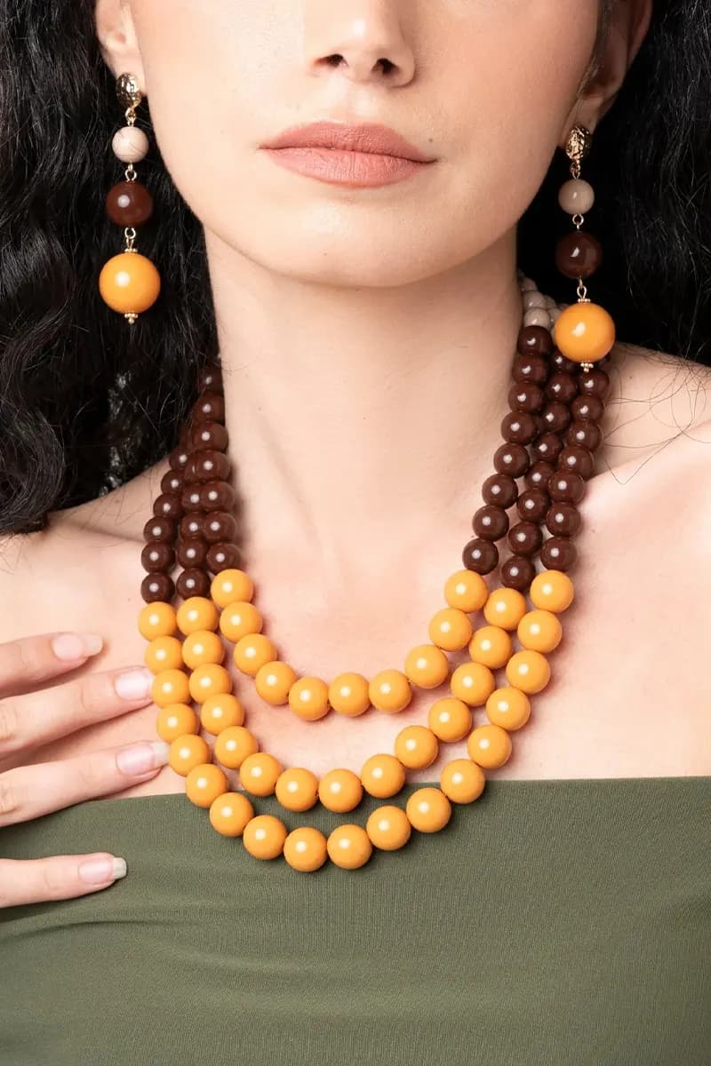 MYA ACCESSORIES | Collana girocollo multilinee con sfere in acrilico - 4