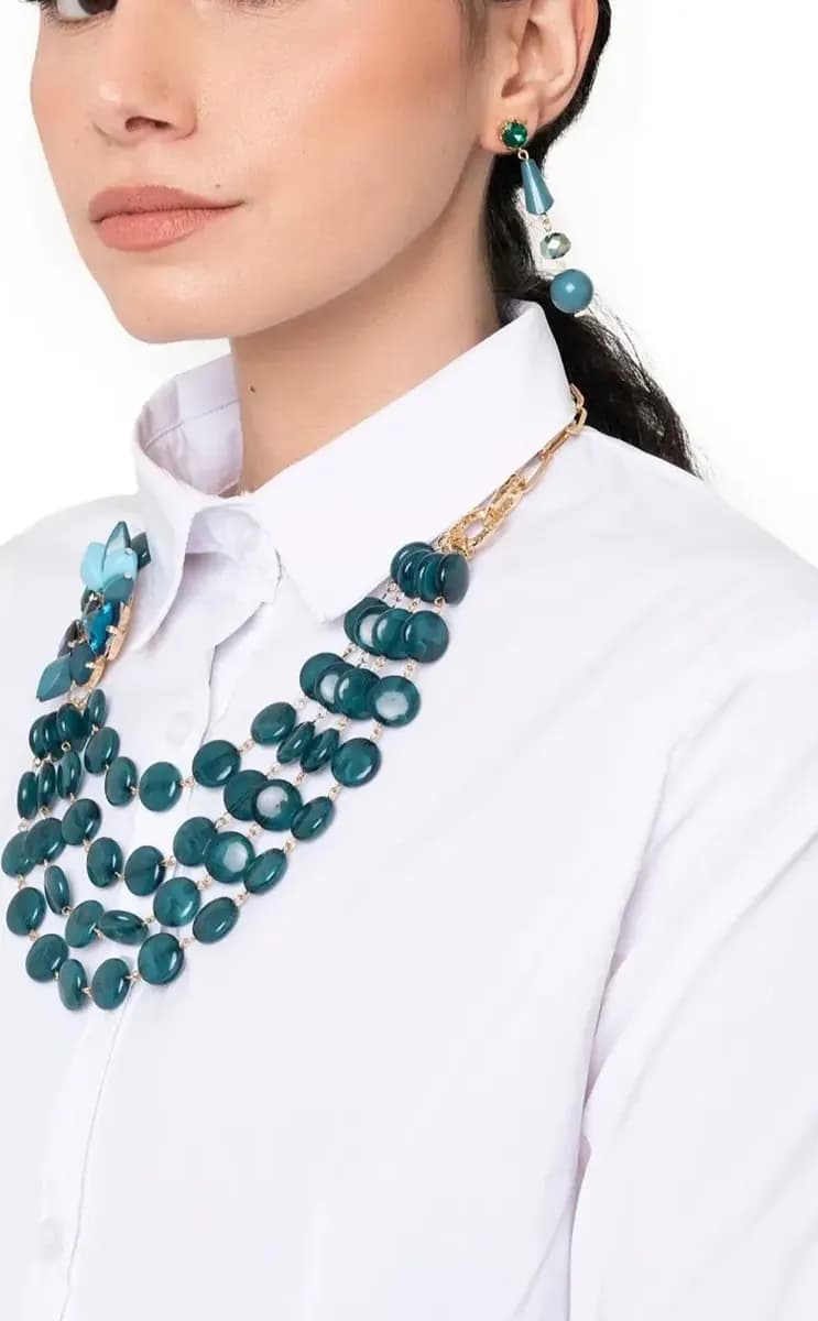 MYA ACCESSORIES | Collana multifilo con pietre piatte e fiore