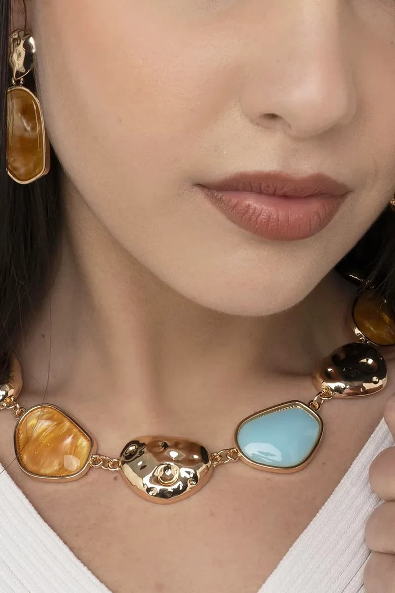 MYA ACCESSORIES | Collana girocollo con inserti in acrilico - 4