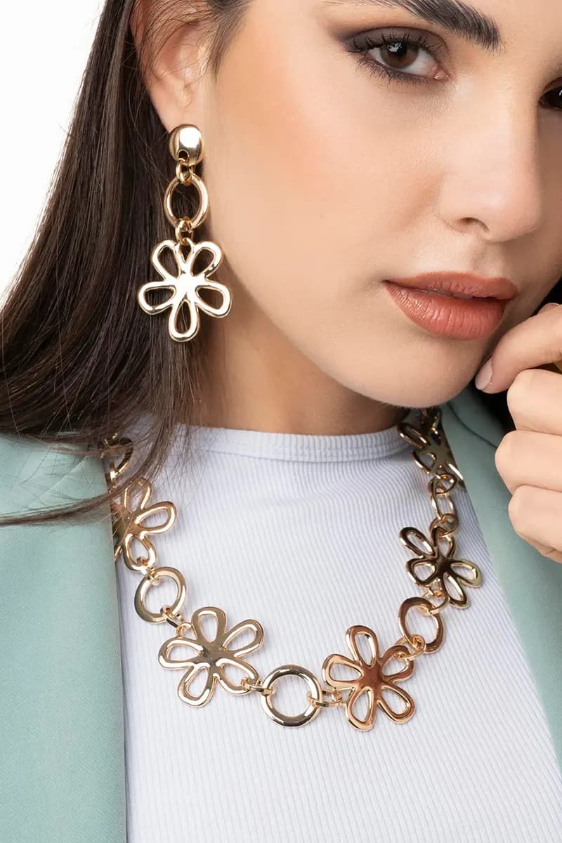MYA ACCESSORIES | Collana girocollo a fiori in metallo - 4