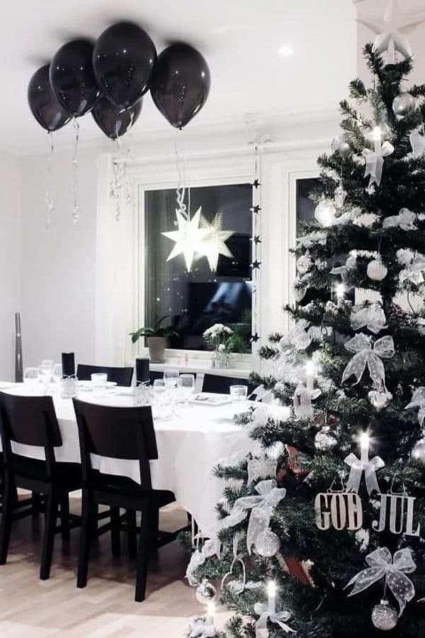 Albero di Natale nero "Black Forest" in PVC di Altissima Qualità h 210 cm - 3