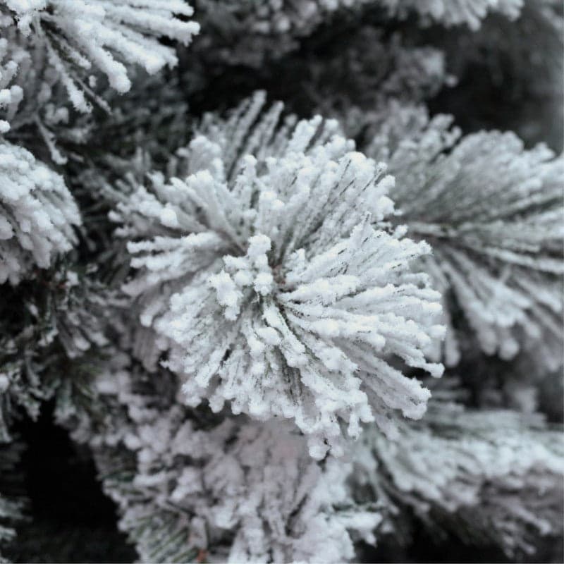 Albero di Natale Innevato "Milton" in PP Effetto Aghi di Pino + PVC di altissima qualità - 2