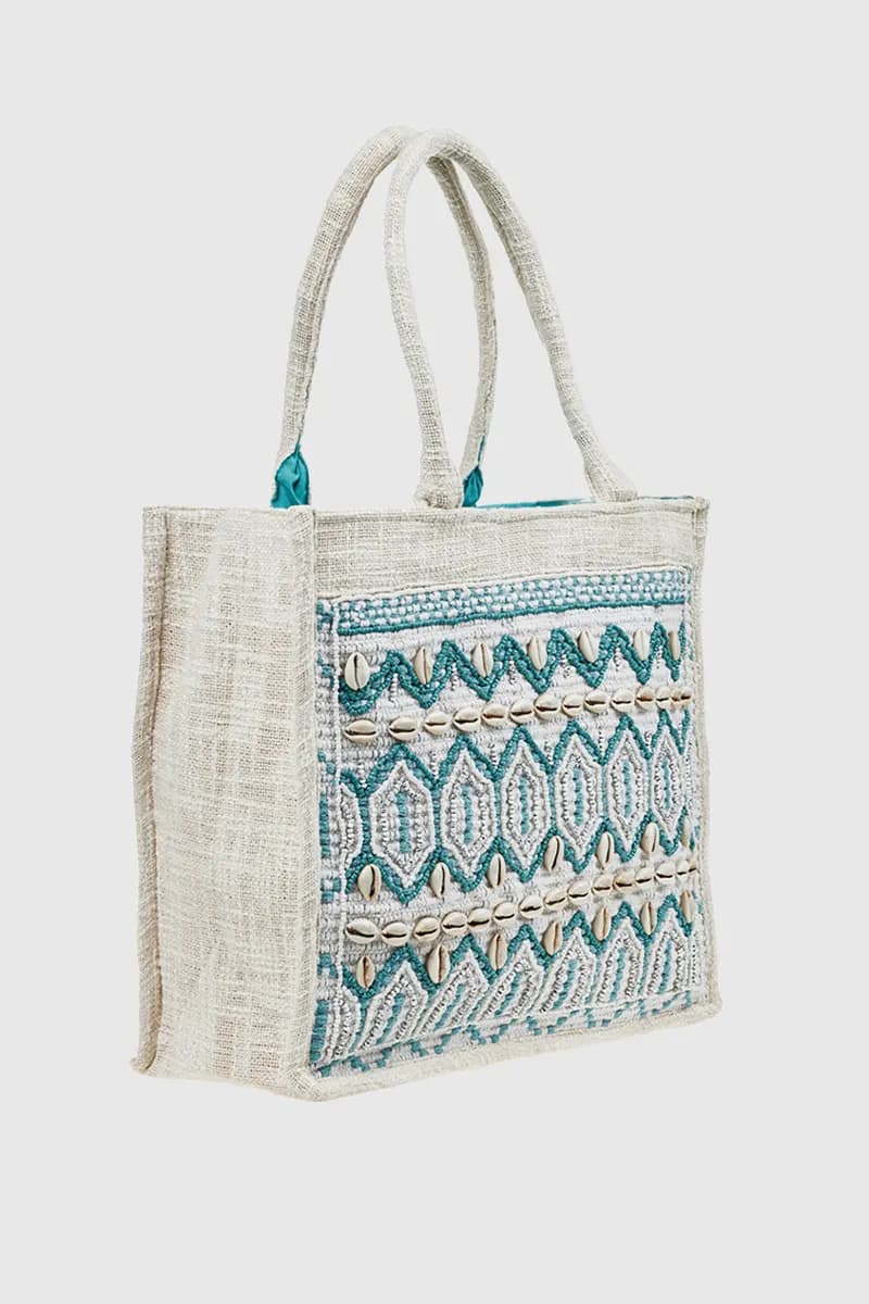 VERDE FASHION | Borsa mare in tessuto con ricami e conchiglie - 3