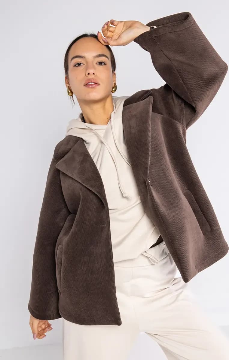 LOKITA | Cappotto corto con rever effetto ciniglia – Marrone