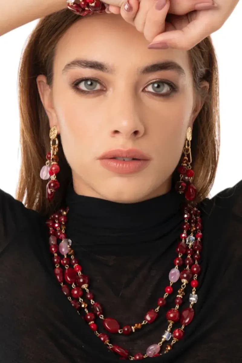 MYA ACCESSORIES | Collana a tre fili con pietre in acrilico e vetro - 4