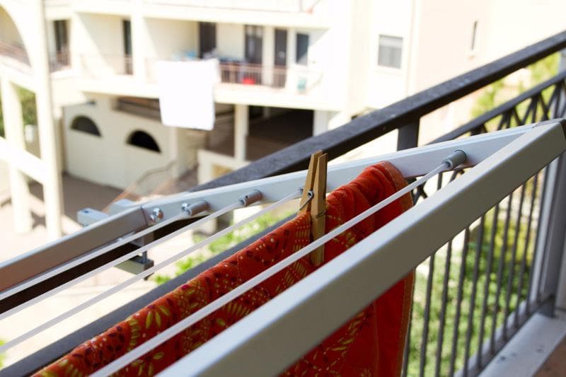 Stendibiancheria richiudibile per ringhiera, stendino per balcone in alluminio anodizzato antiruggine - 9
