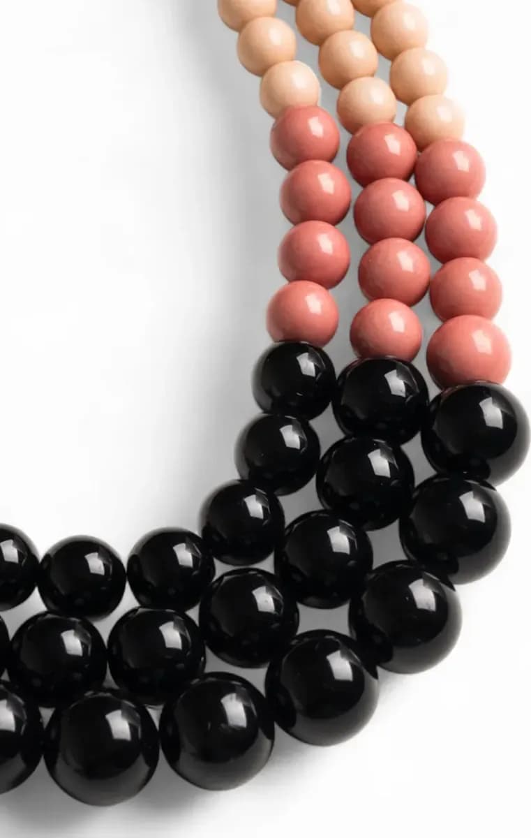 MYA ACCESSORIES | Collana a tre fili con sfere in acrilico - 3