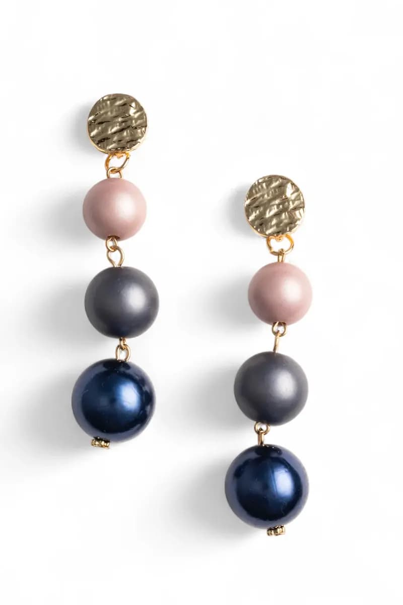 MYA ACCESSORIES | Orecchini pendenti a tre sfere in acrilico - 2