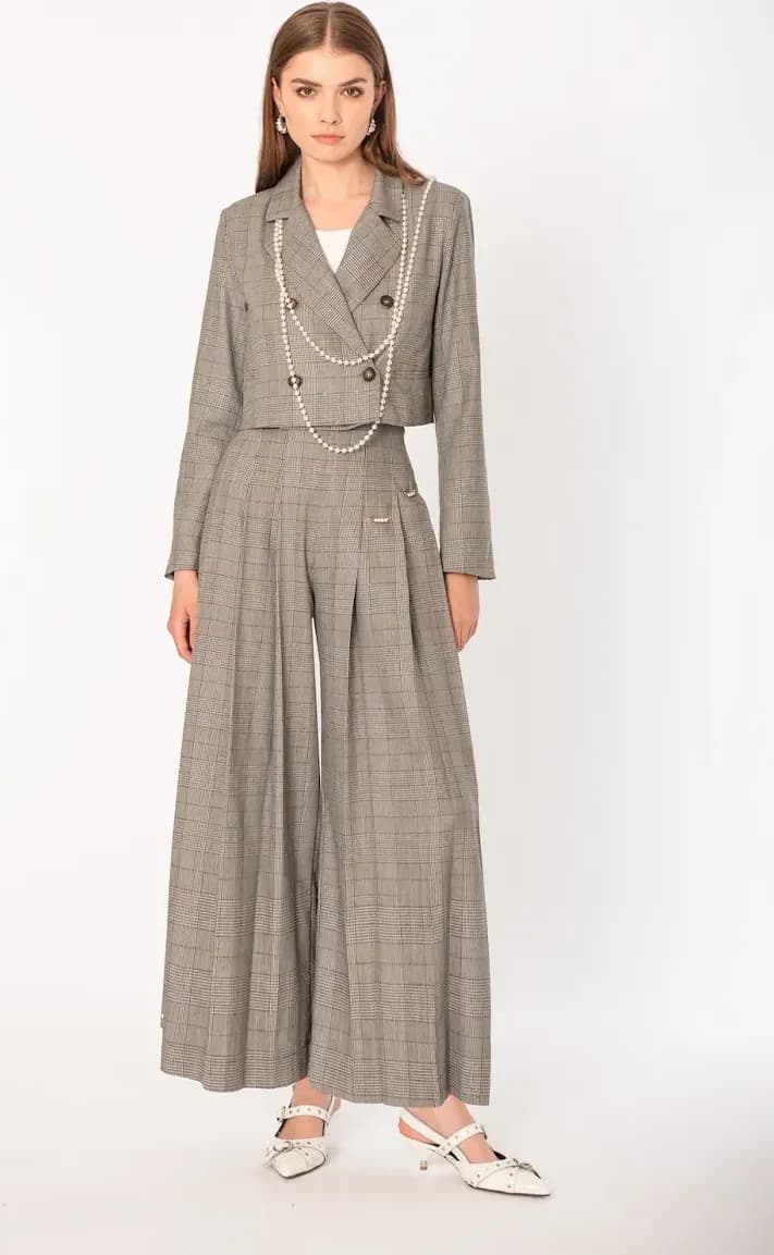 NO-NA' | Blazer corto doppiopetto check con collana perle