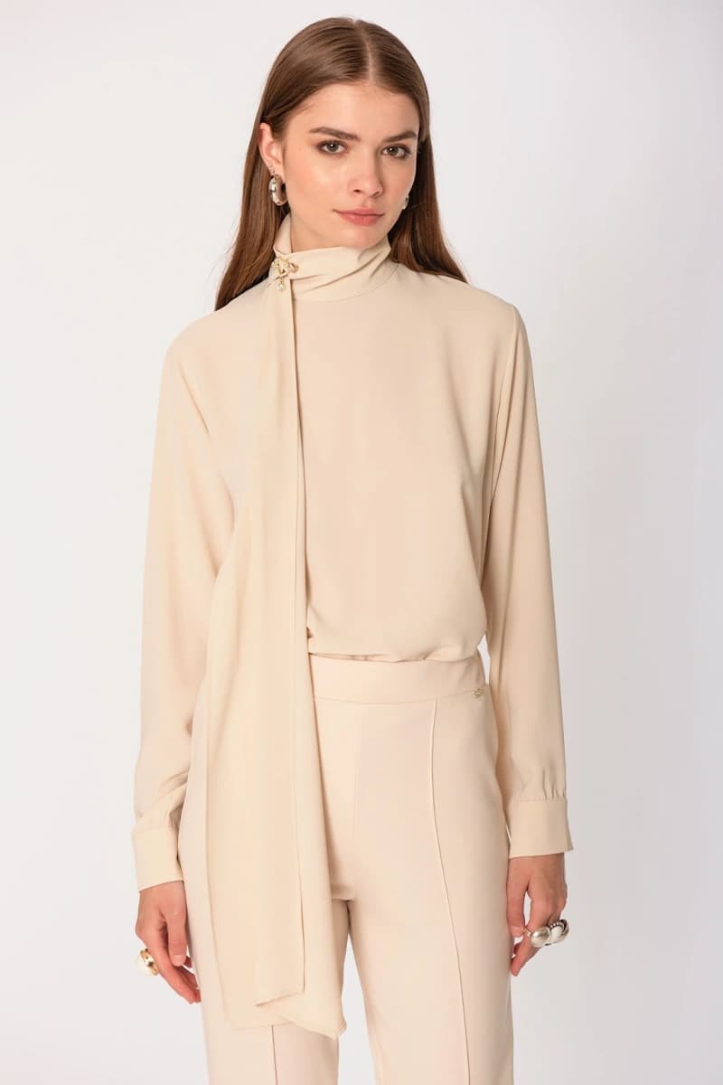 NO-NA' | Blusa con drappo e spilla - 5