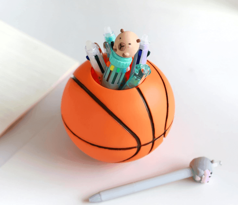 i-Total - Organizer da Scrivania per Penne e Accessori a tema Palla da Basket (XL3034C) - 2