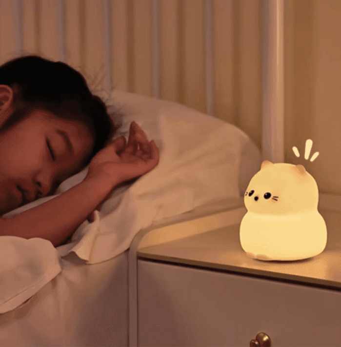 Olli - Lampada Luce Notturna in Silicone Chibi Friends Gattino - 2