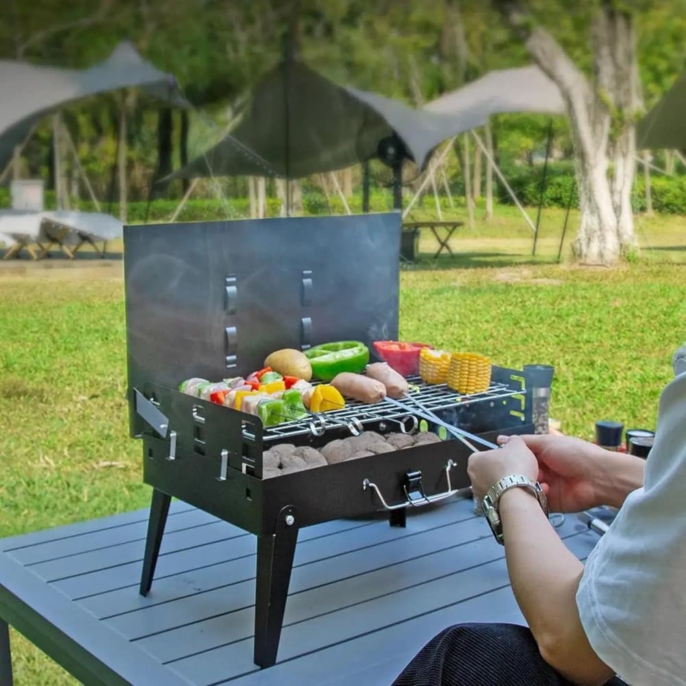 BARBECUE PORTATILE CUSTODIA PIEGHEVOLE CON GAMBE FORCHETTA SPATOLA GRIGLIA PICNIC 638962 - 4