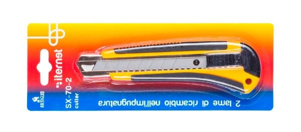 CUTTER CON IMPUGNATURA IN ABS ANTISCIVOLO A SCATTO LAMA 9 mm