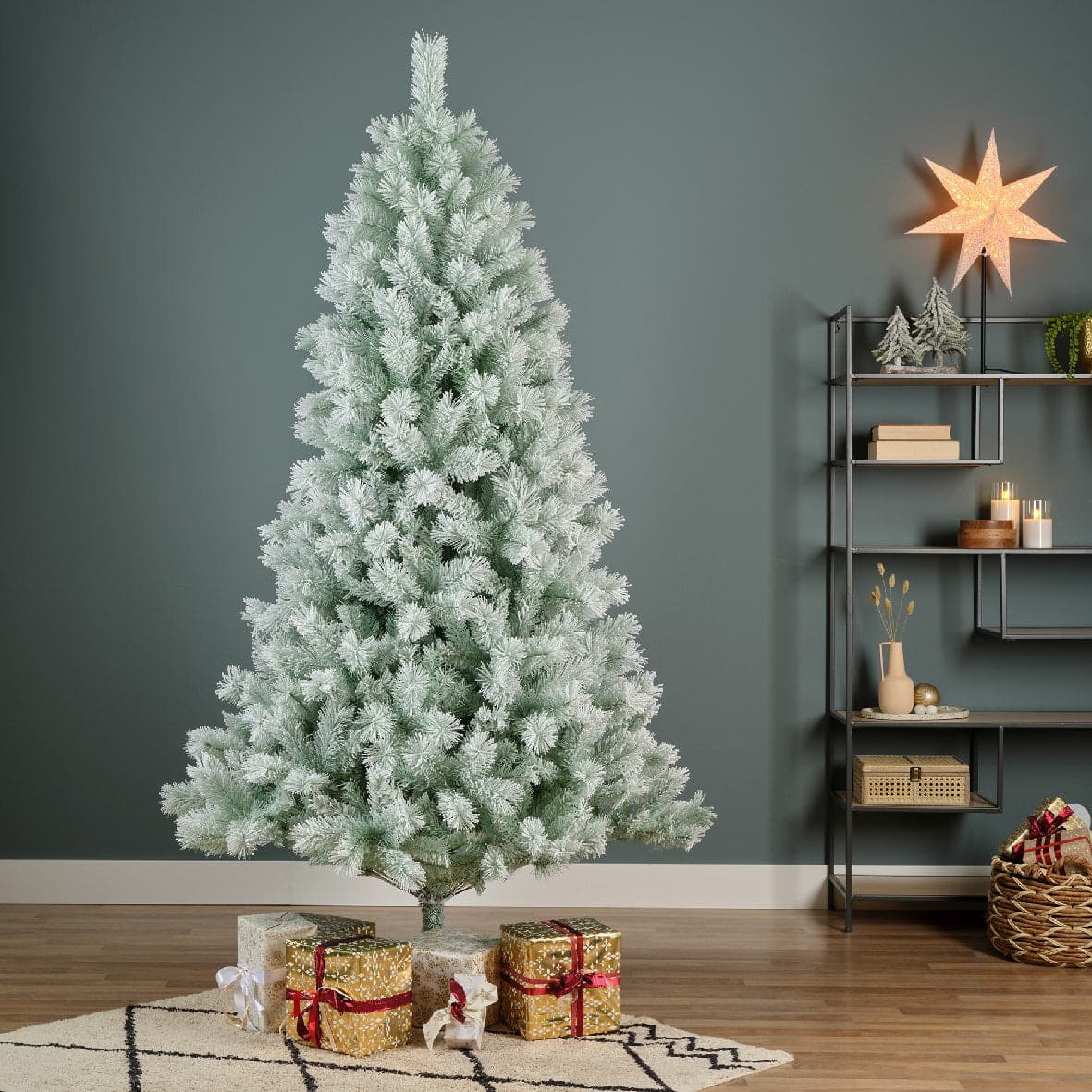 Albero di natale "Brighton innevato" in PP Effetto Aghi di Pino + Flock h 210 cm - 2