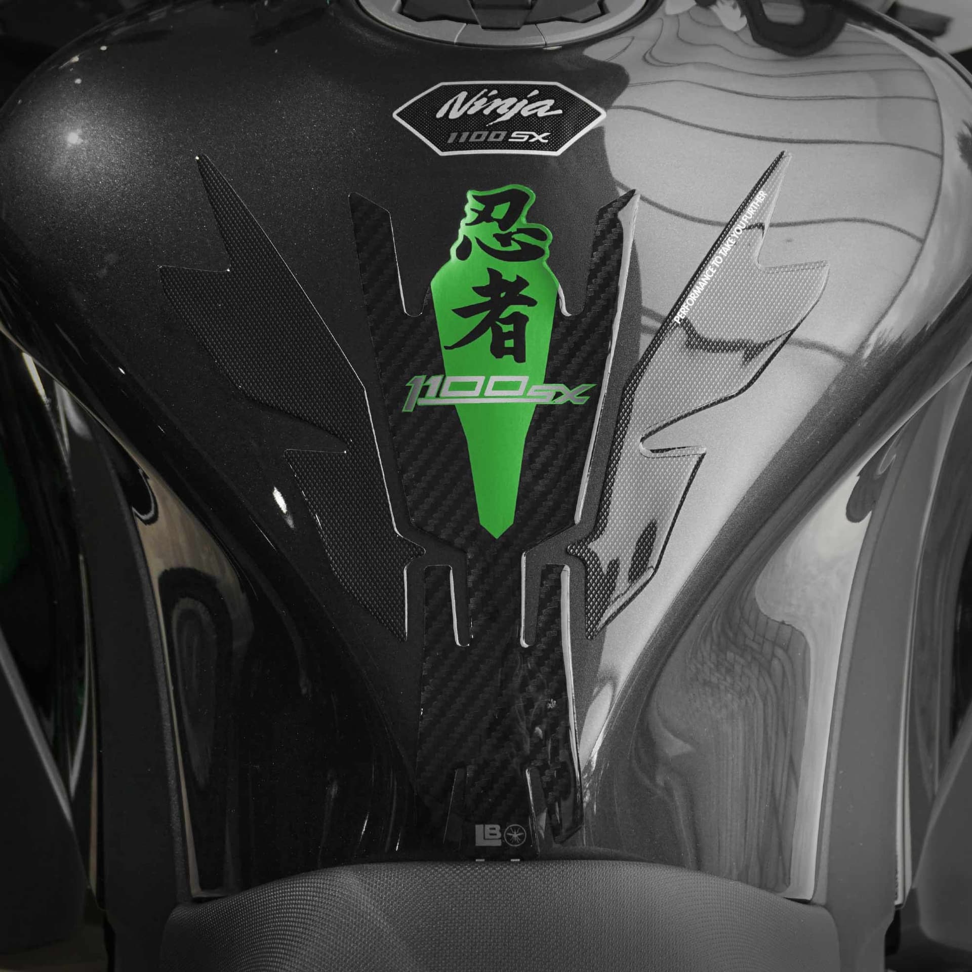 Paraserbatoio Adesivo 3D Protezione moto compatibile con Kawasaki Ninja 1100SX - 27