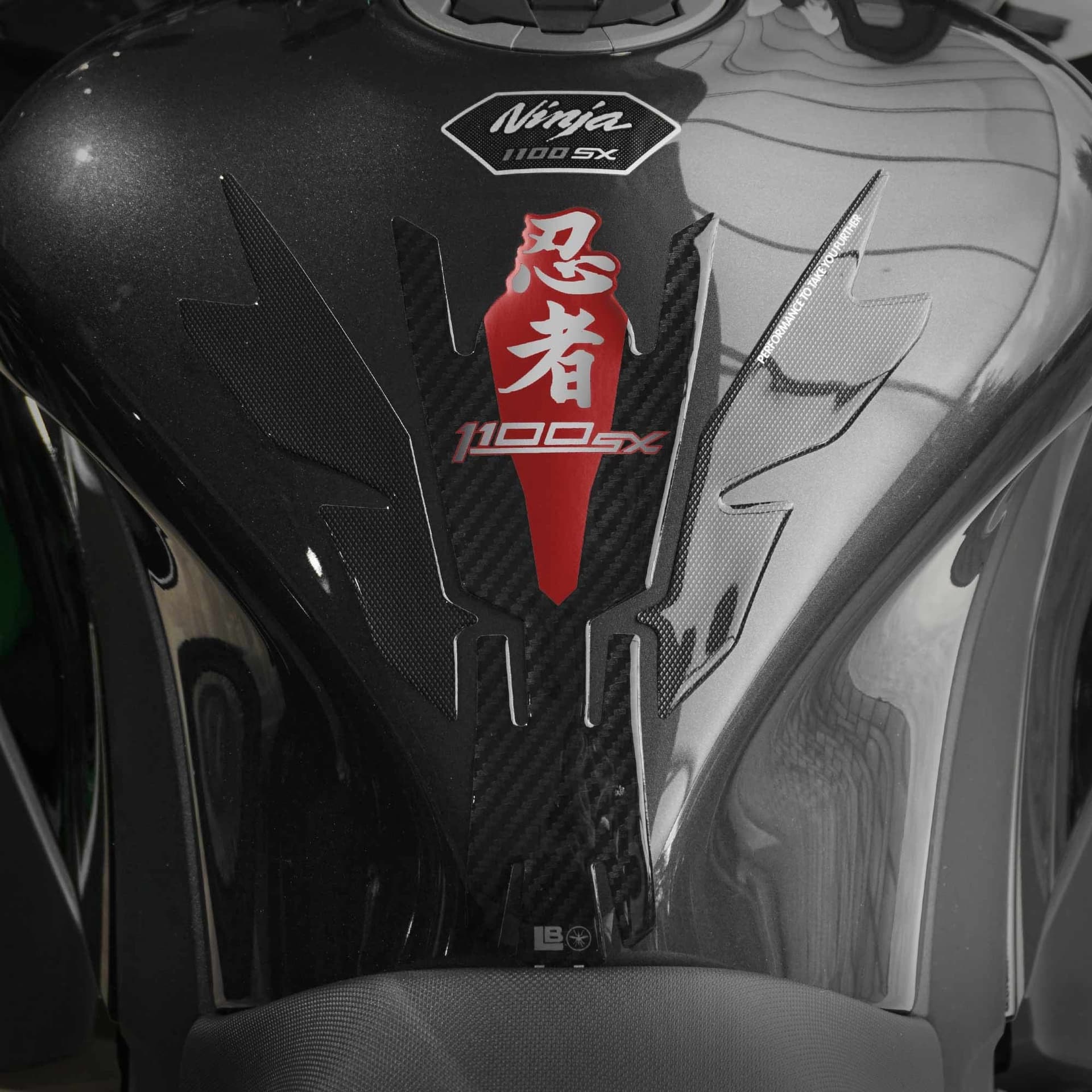 Paraserbatoio Adesivo 3D Protezione moto compatibile con Kawasaki Ninja 1100SX - 13