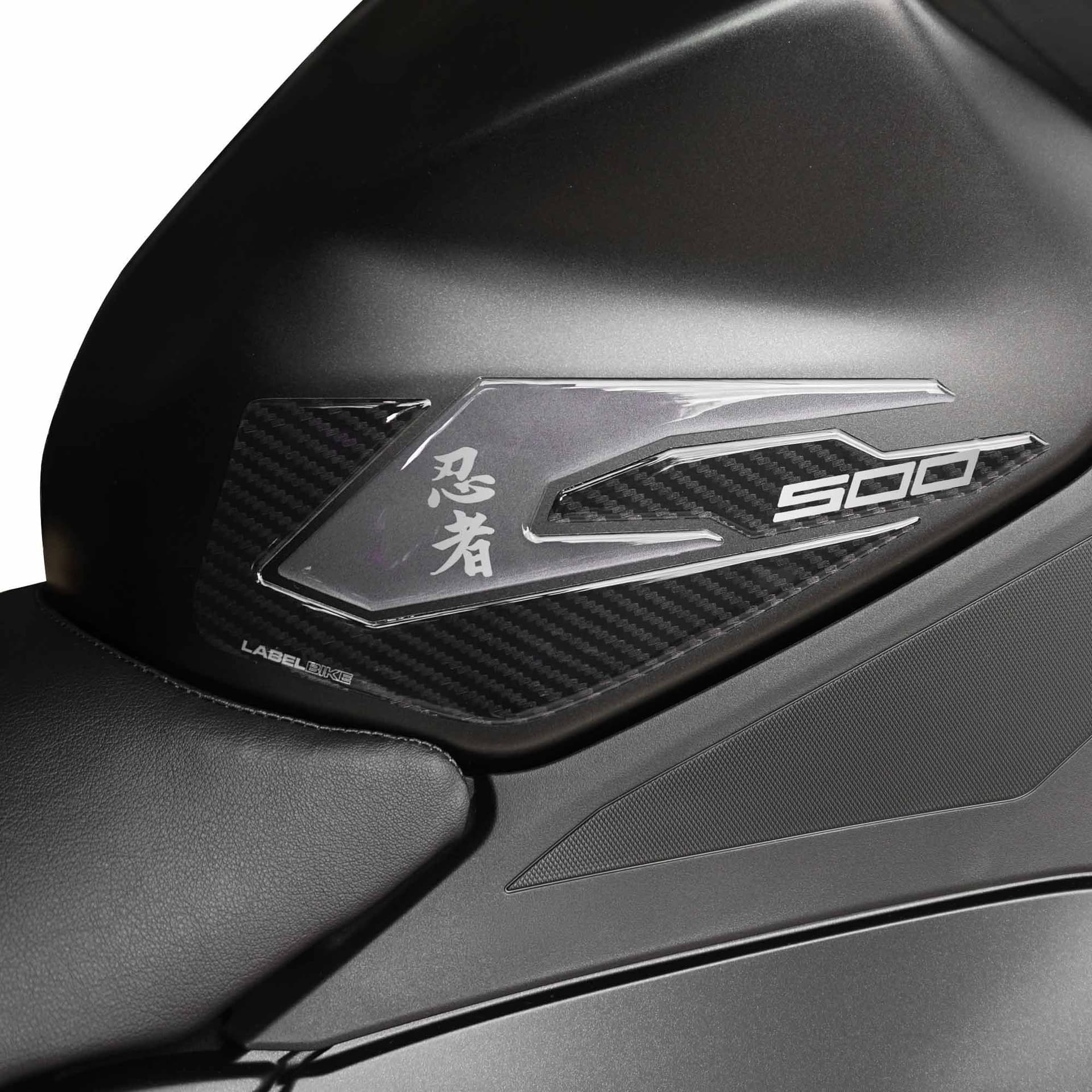 Protezioni Laterali Serbatoio Adesivi compatibili con Kawasaki Ninja 500 2024-26 - 1