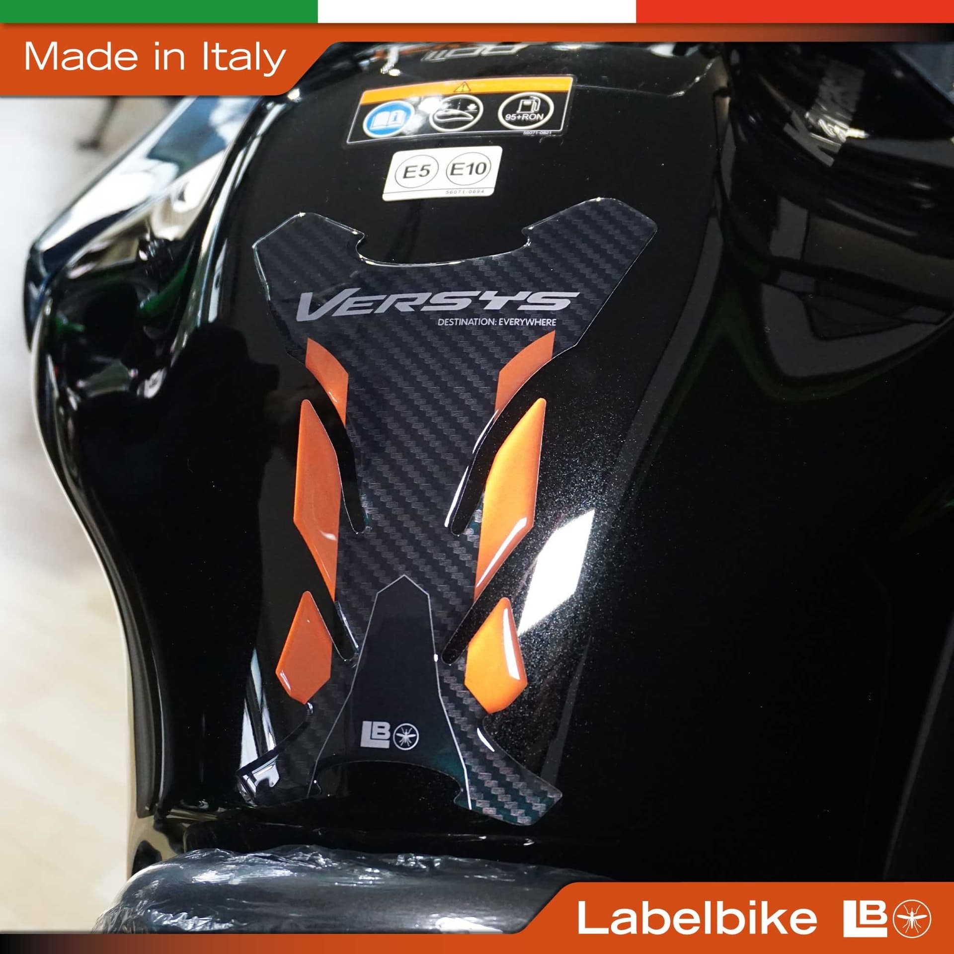 Adesivo 3D Paraserbatoio moto compatibile con Kawasaki Versys 1100 2025-2026 - 3