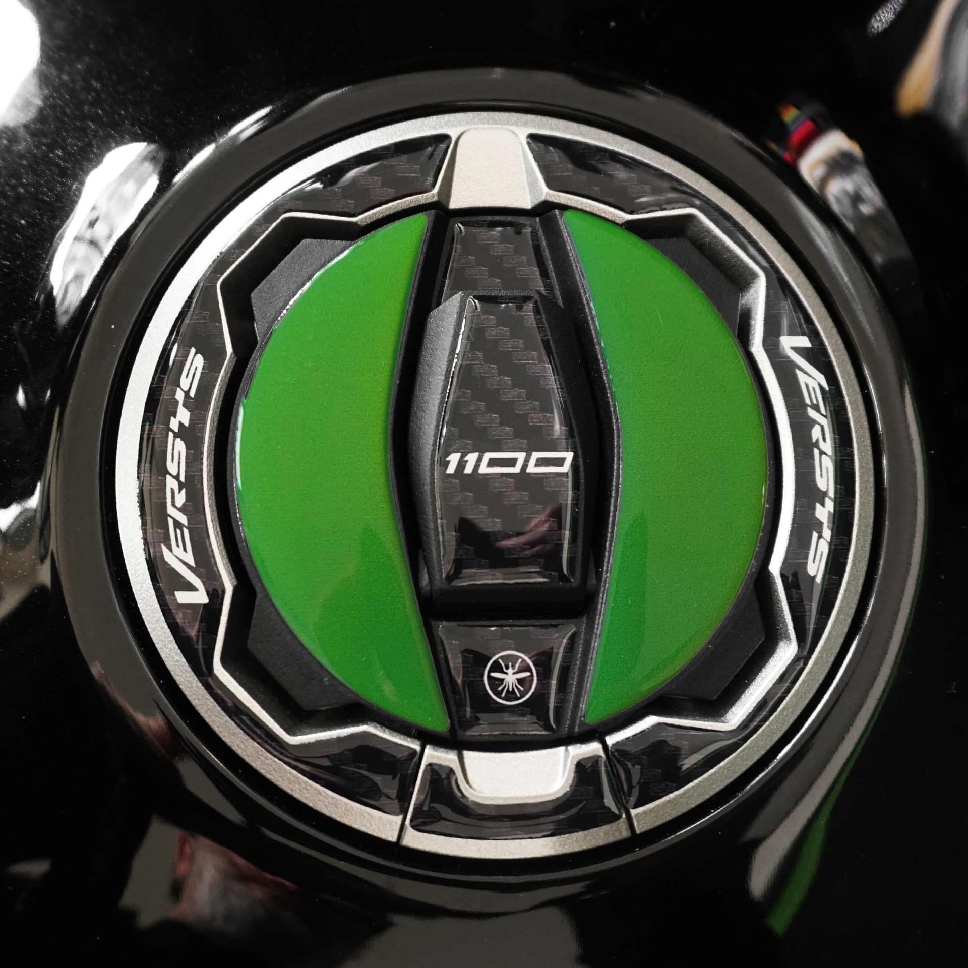 Adesivo 3D Tappo Serbatoio moto compatibile con Kawasaki Versys 1100 2025-2026 - 13