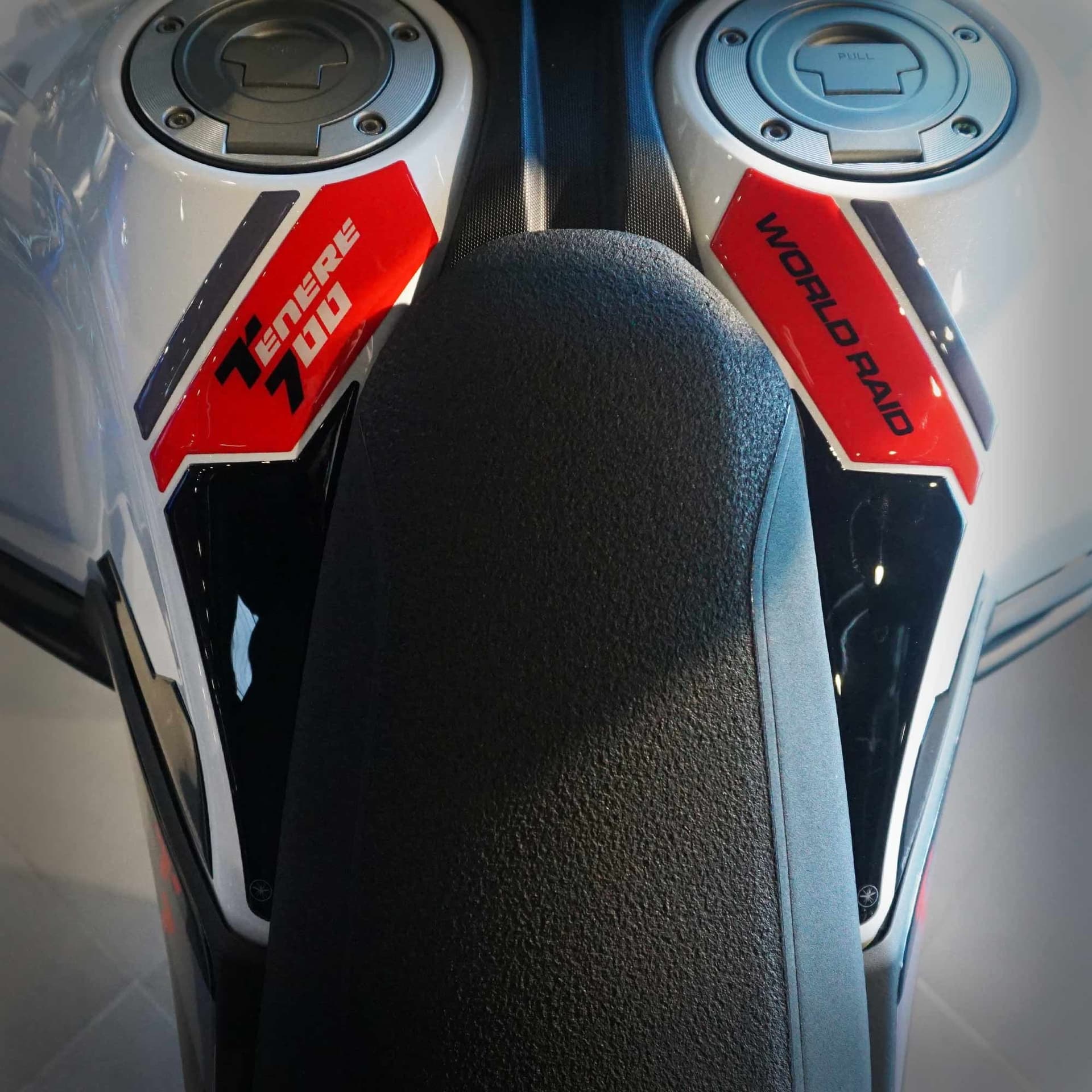 Paraserbatoio adesivo compatibile con Yamaha Tenere 700 World Raid 2026 - 6