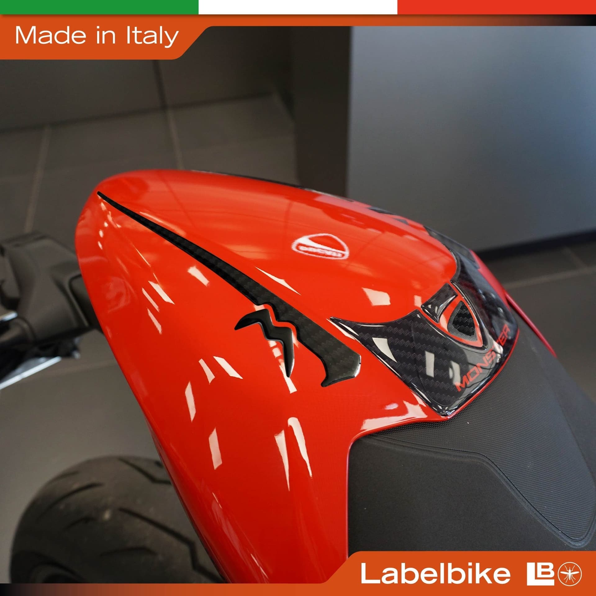 Adesivo 3D Protezione Codino moto compatibile con Ducati Monster V2 2026 - 3