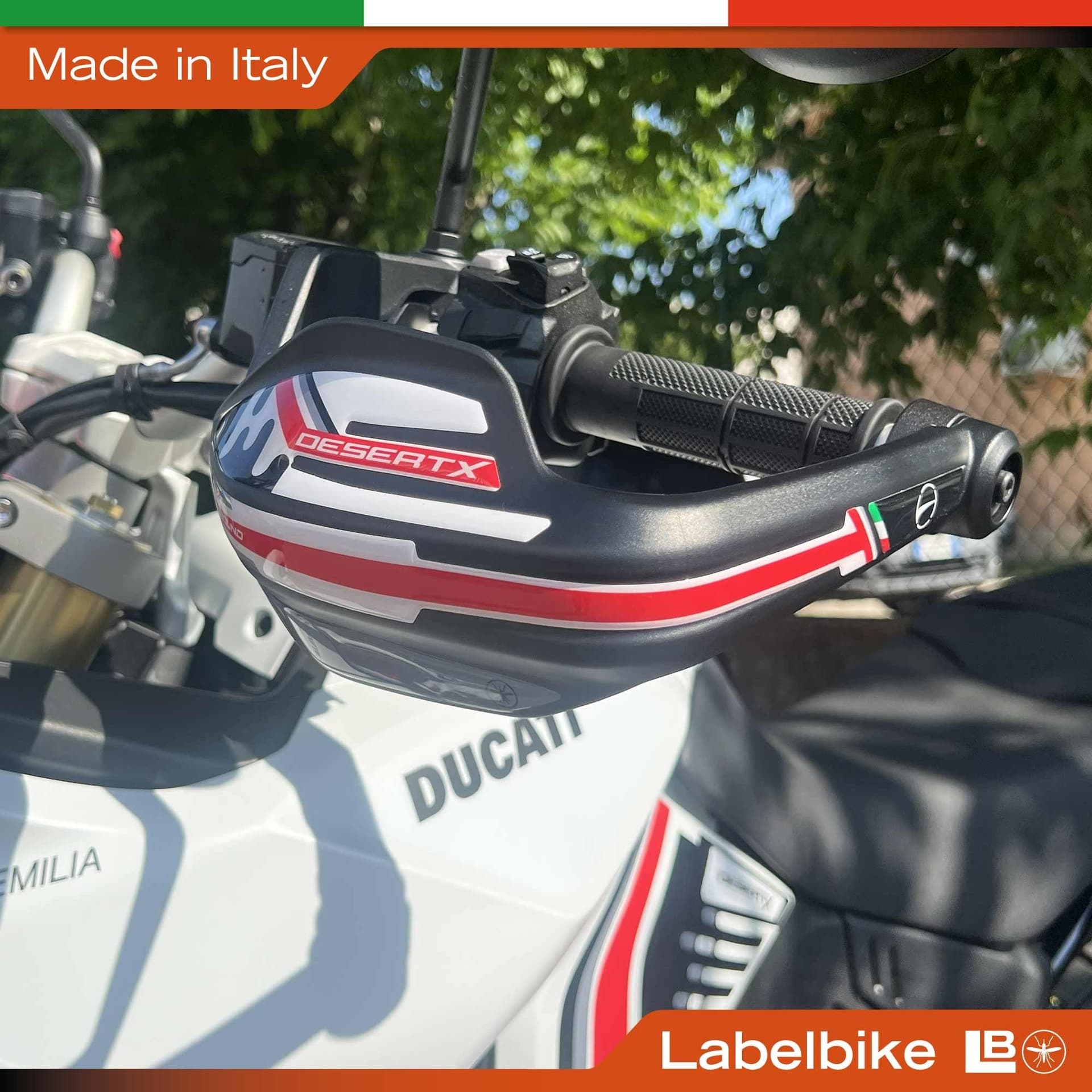 Adesivi 3D Protezioni Paramani moto compatibili con Ducati DesertX 2026 - 3
