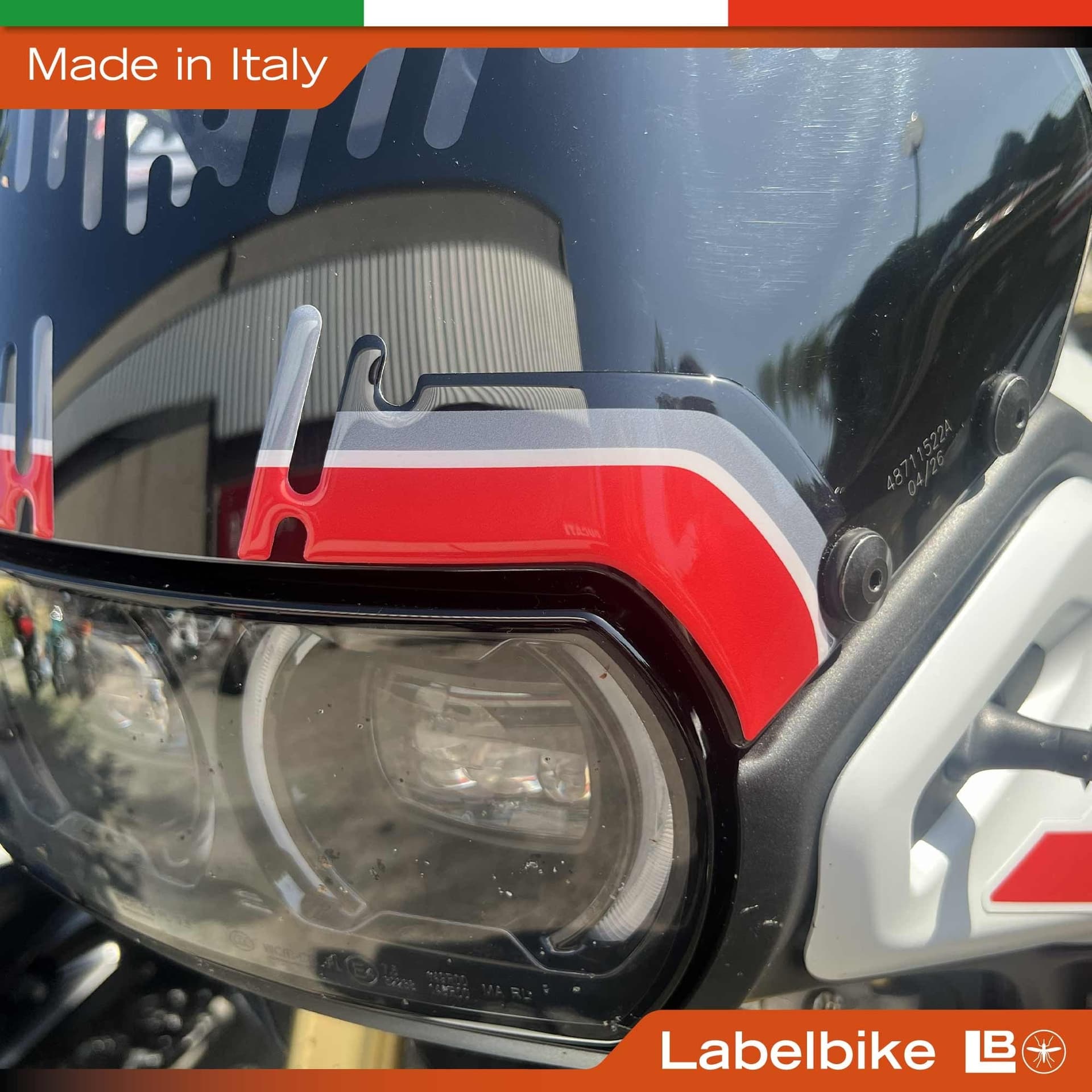 Adesivo 3D Protezione Cupolino moto compatibile con Ducati DesertX 2026 - 3