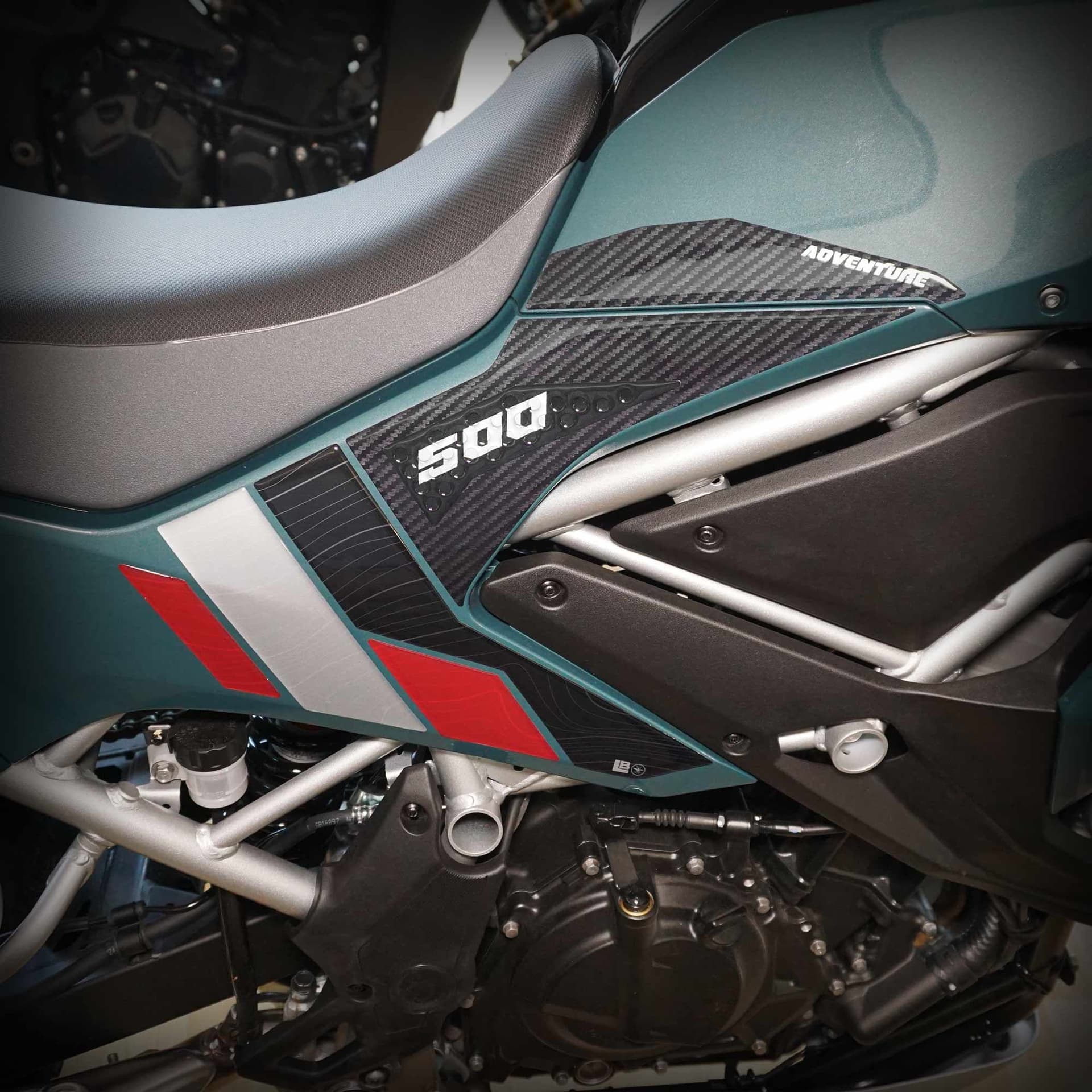 Adesivi Protezioni Laterali Serbatoio compatibili con Kawasaki KLE500 2026 - 16