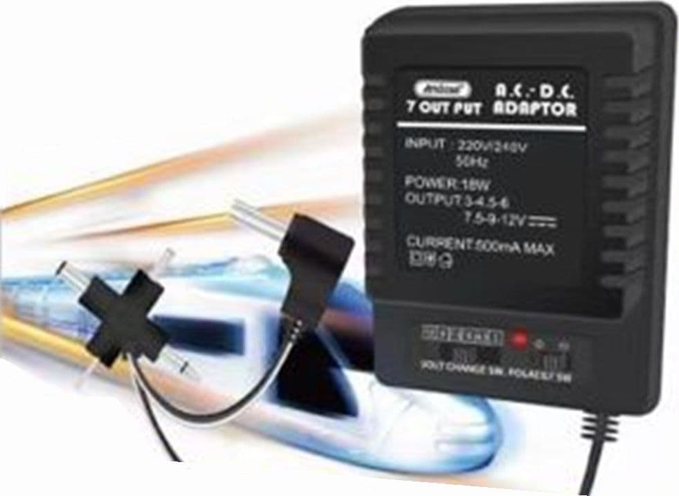 ALIMENTATORE ADATTATORE UNIVERSALE AC/DC 12V 0,5A 18W INDICATORE LED CAMBIO POLARITÀ Q-C32