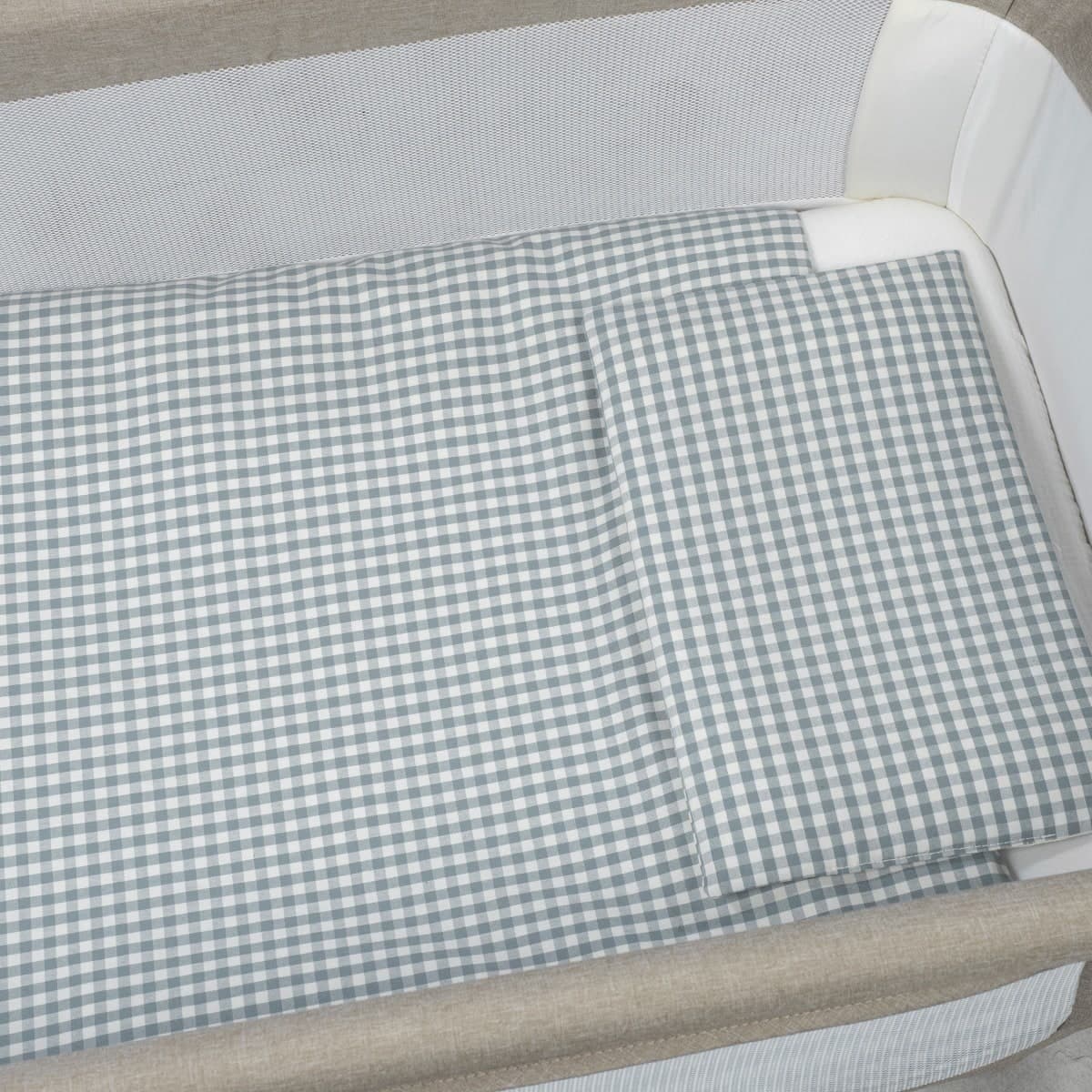 Piumino per culla + lenzuolo con angoli + cuscino 90x50 cm Pasito a Pasito WM Praliné Vichy/Strisce Matcha TOG 2,5 - 3