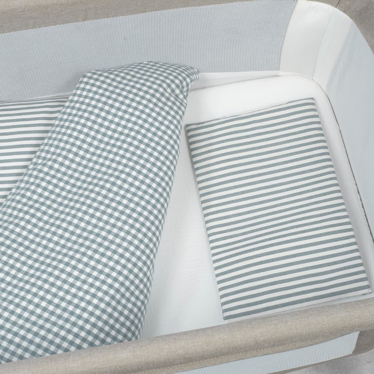 Piumino per culla + lenzuolo con angoli + cuscino 90x50 cm Pasito a Pasito WM Praliné Vichy/Strisce Matcha TOG 2,5 - 9