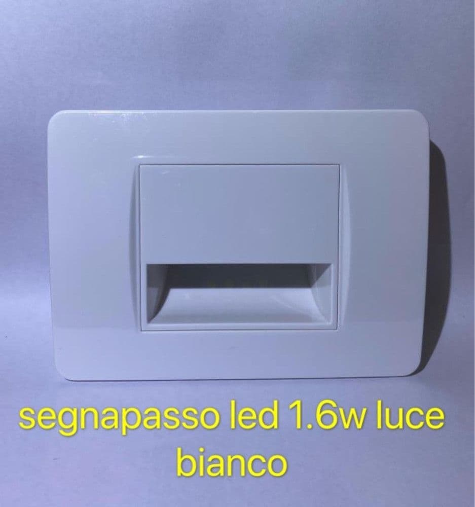 Segnapasso LED da incasso 1.6W bianco luce per scale e corridoi - 2
