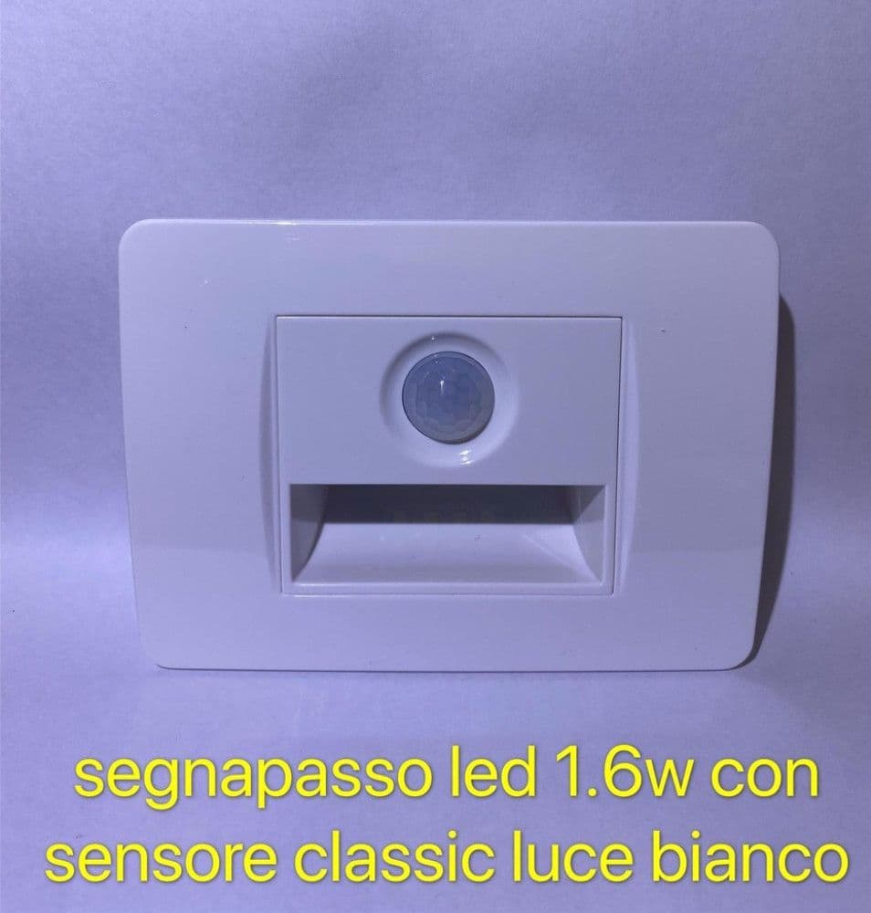 Segnapasso LED da incasso con sensore 1.6W bianco luce fredda automatico - 2
