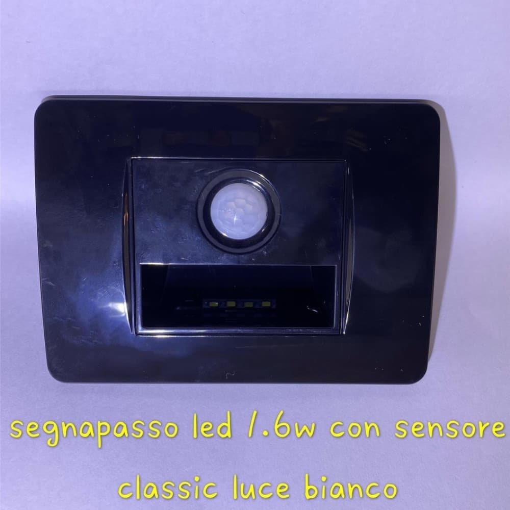 Segnapasso LED da incasso nero con sensore 1.6W luce fredda automatico - 2