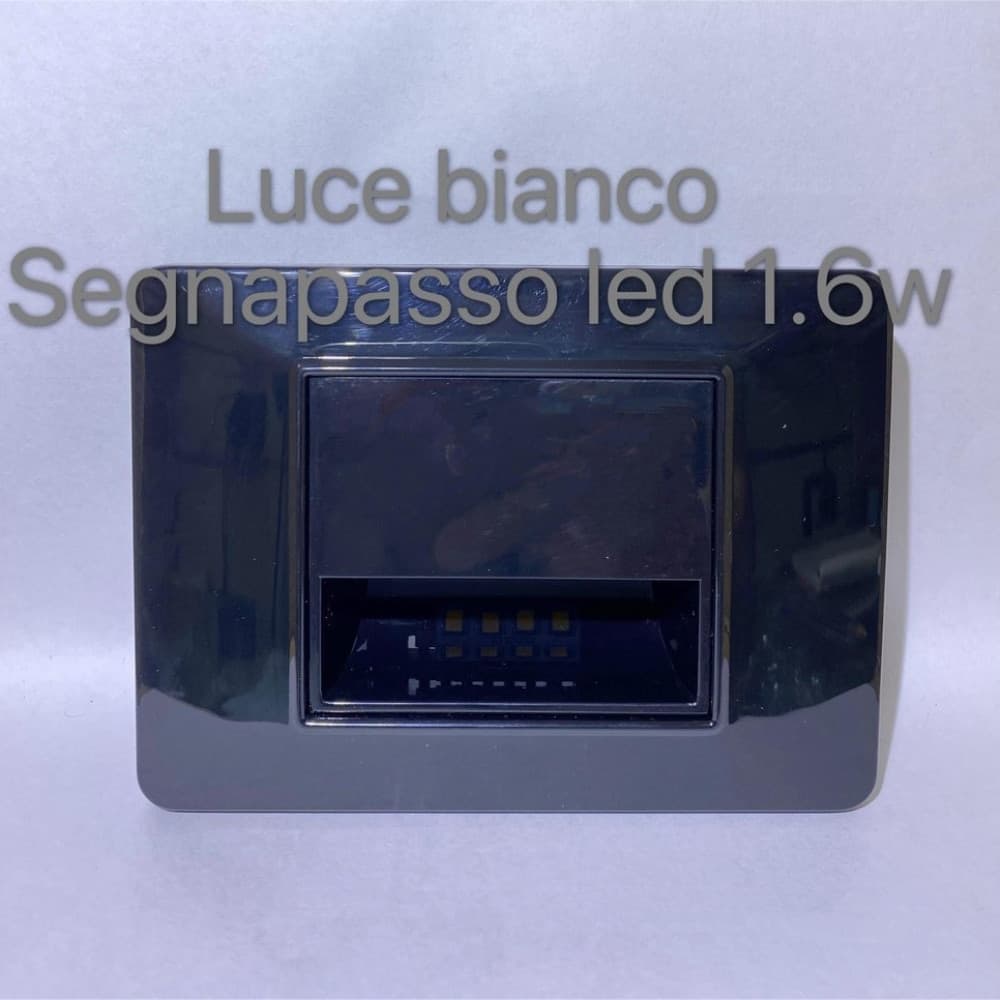 Segnapasso LED da incasso vetro fumé 1.6W luce bianca design moderno - 2