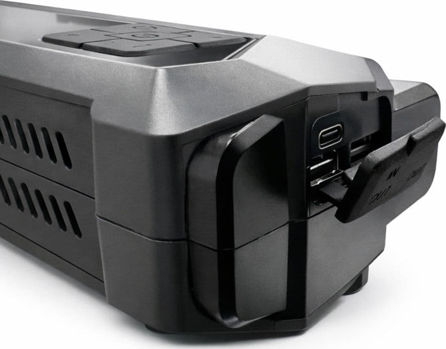 AVVIATORE DI EMERGENZA MULTIFUNZIONE 4 IN 1 PER AUTO 12V CON COMPRESSORE TORCIA POWER BANK - 7