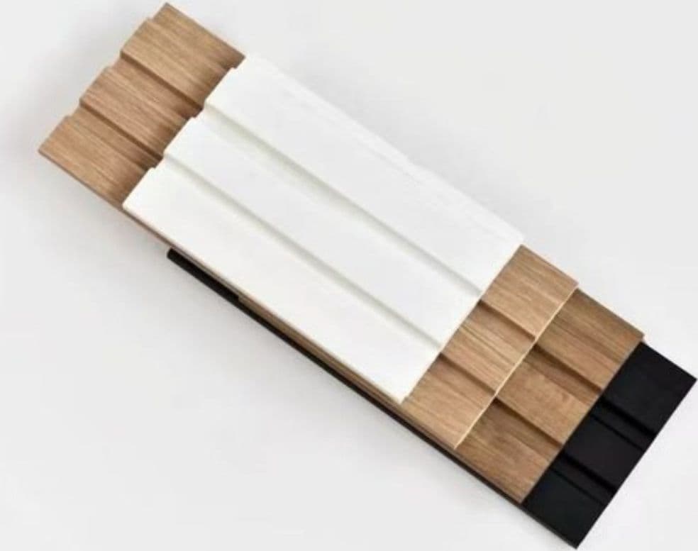 Pannello decorativo 3D effetto legno 12x122x290 cm doghe verticali in PS moderno - 3