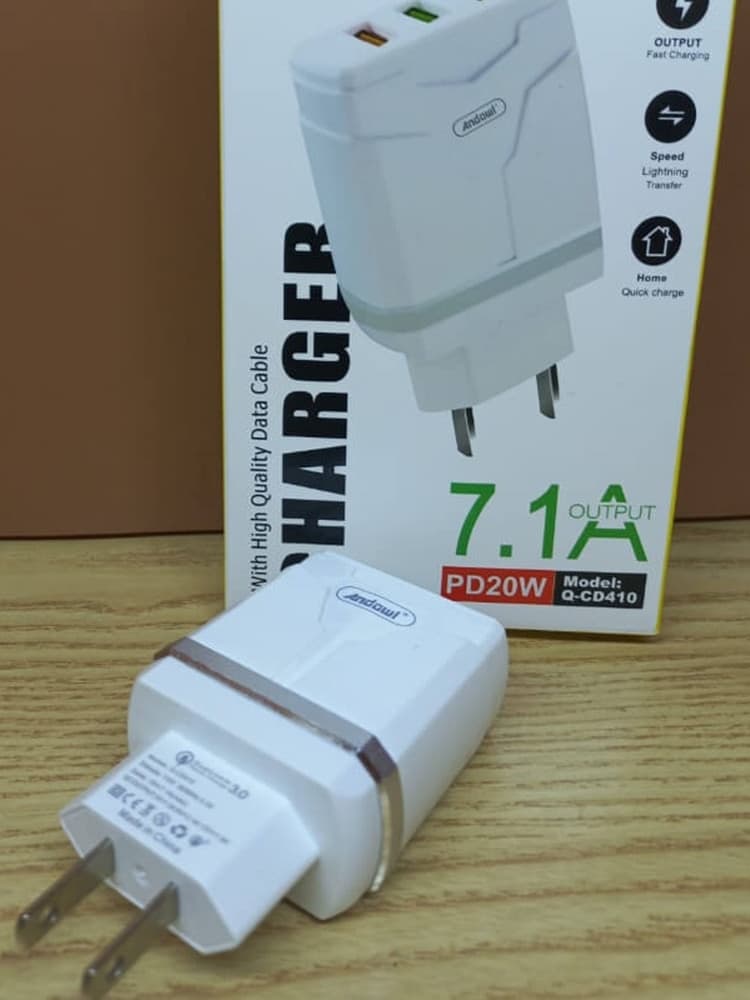 CARICABATTERIE CARICATORE RICARICA RAPIDA CON 3 PORTE USB 20W PD QC 4.0/3.0 5.1A Q-CD410 - 3