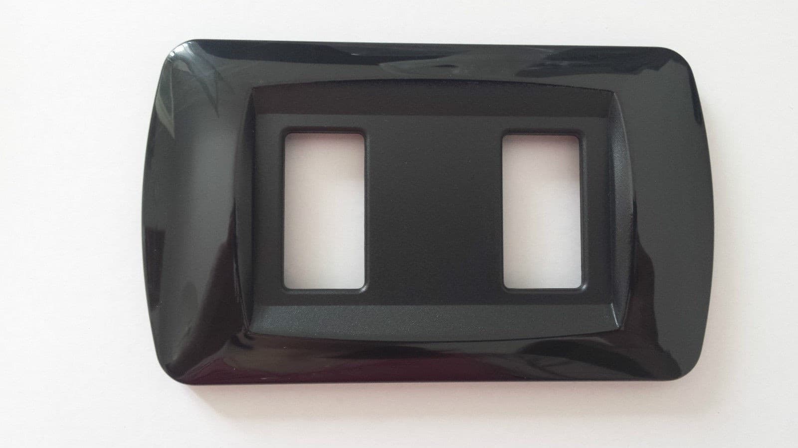 PLACCHETTE PLACCHE IN ABS SERIE MAGIC BTICINO COMPATIBILI PLACCA COPRIPRESE FORI - 36
