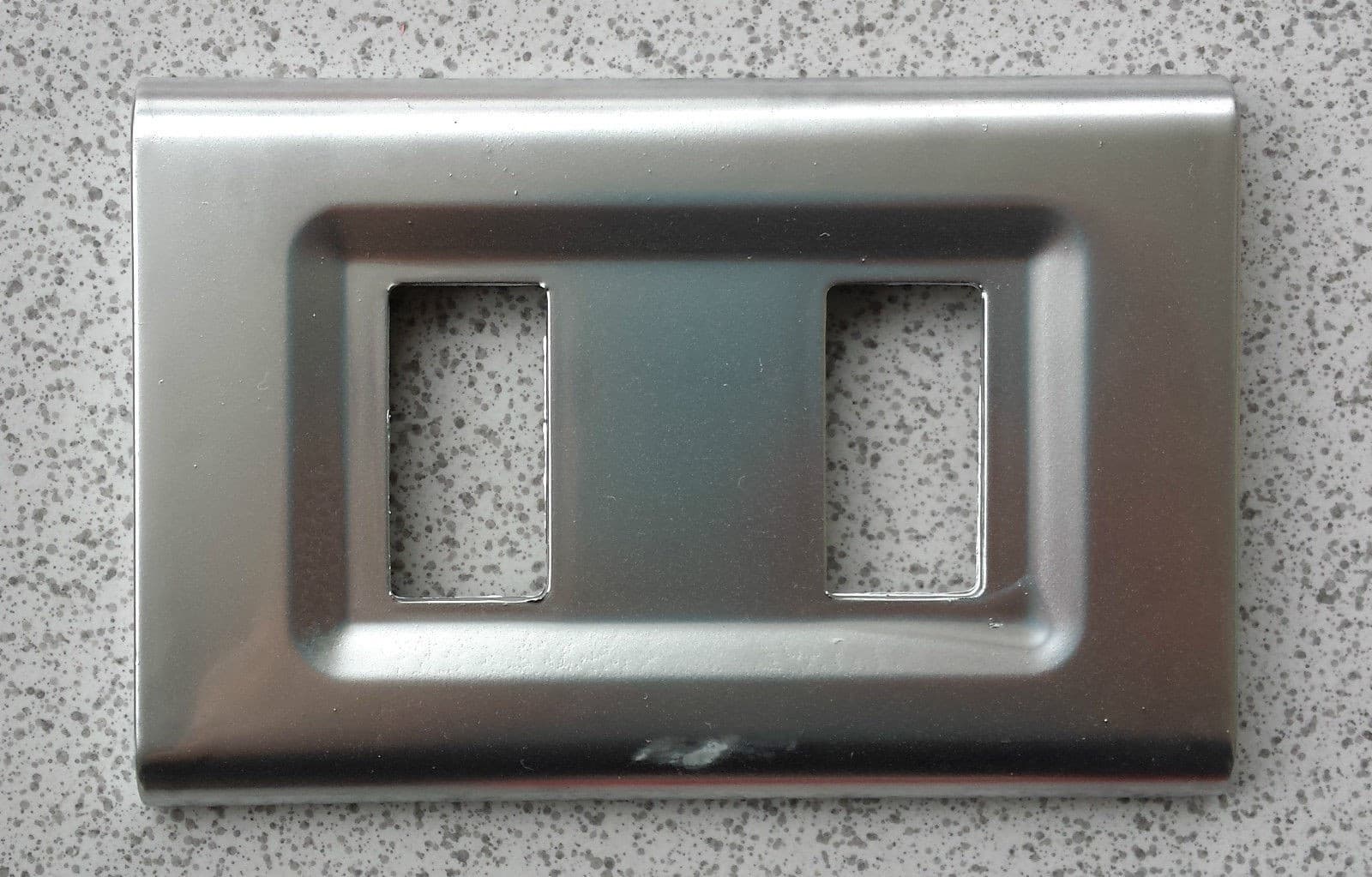 PLACCHETTE PLACCHE IN ABS SERIE MAGIC ELITE BTICINO COMPATIBILI COLOR COPRIPRESE - 83