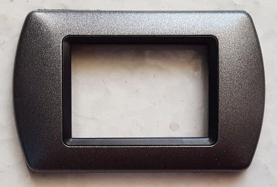 PLACCHETTE PLACCHE IN ABS COMPATIBILI PER SERIE LIVING INTERNATIONAL PLACCA - 87