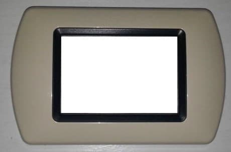 PLACCHETTE PLACCHE IN ABS COMPATIBILI PER SERIE LIVING INTERNATIONAL PLACCA - 28