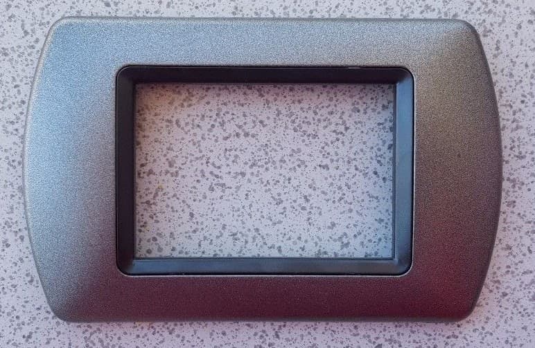 PLACCHETTE PLACCHE IN ABS COMPATIBILI PER SERIE LIVING INTERNATIONAL PLACCA - 31